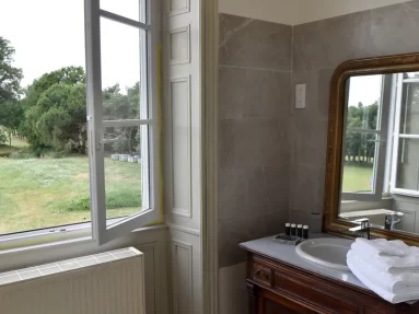 Chambre sansonnets domaine de la briouse 2